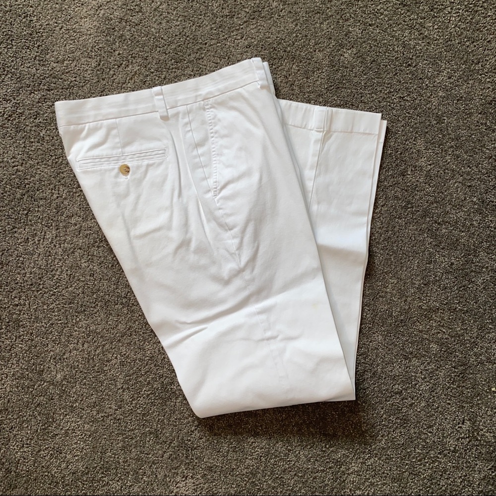 Vineyard Vines White Chino